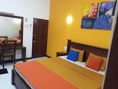Sunshine Holiday Resort -Sella Катарагама Екстер'єр фото